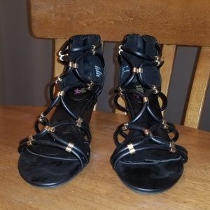 XOXO Soft Black Wedge with Gold Accent